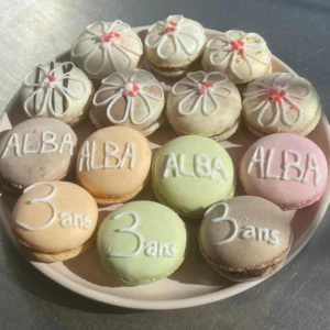 macarons personnalisés anniversaire - studio macarons