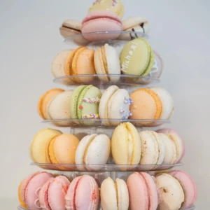 tour de macarons pour un anniversaire - studio macarons